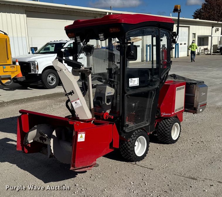 image for item EA2024 Ventrac 3400Y municipal tractor