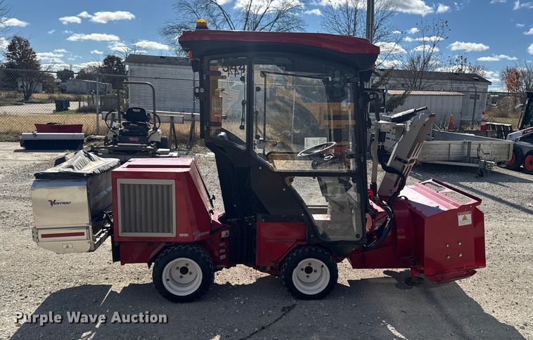 image for item EA2024 Ventrac 3400Y municipal tractor