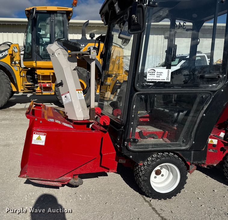 image for item EA2024 Ventrac 3400Y municipal tractor