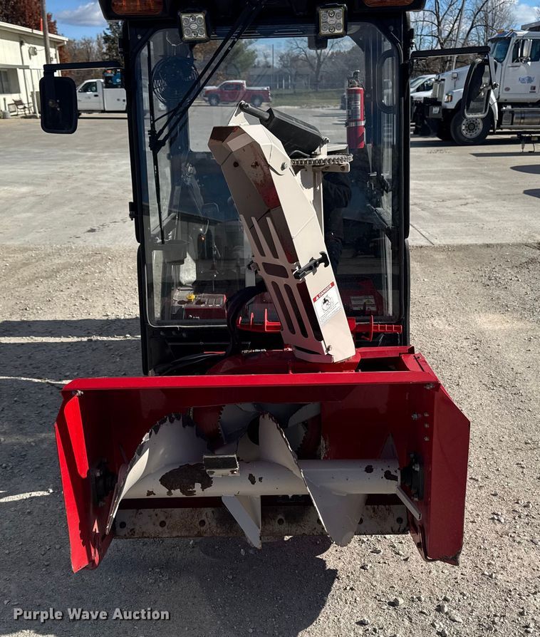 image for item EA2024 Ventrac 3400Y municipal tractor