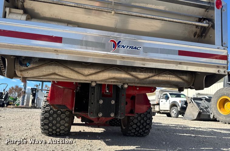 image for item EA2024 Ventrac 3400Y municipal tractor