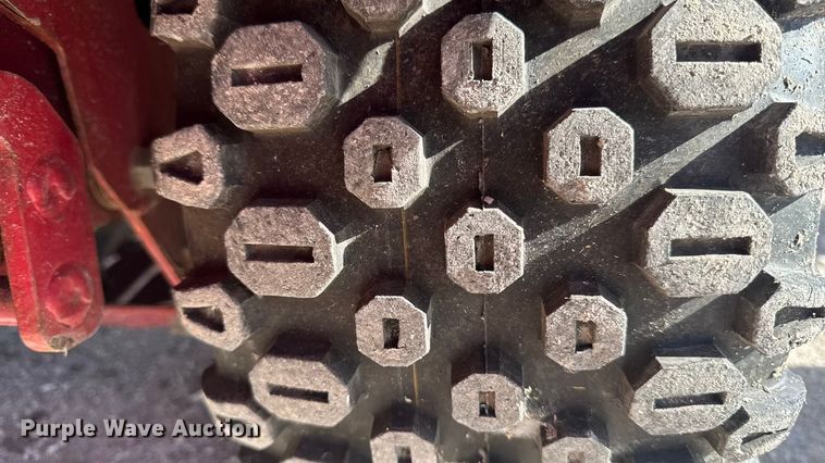 image for item EA2024 Ventrac 3400Y municipal tractor