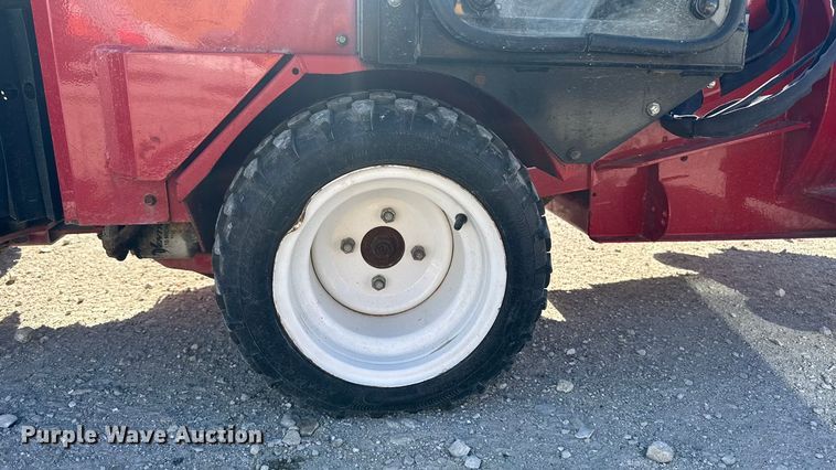 image for item EA2024 Ventrac 3400Y municipal tractor