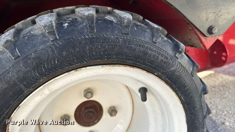 image for item EA2024 Ventrac 3400Y municipal tractor