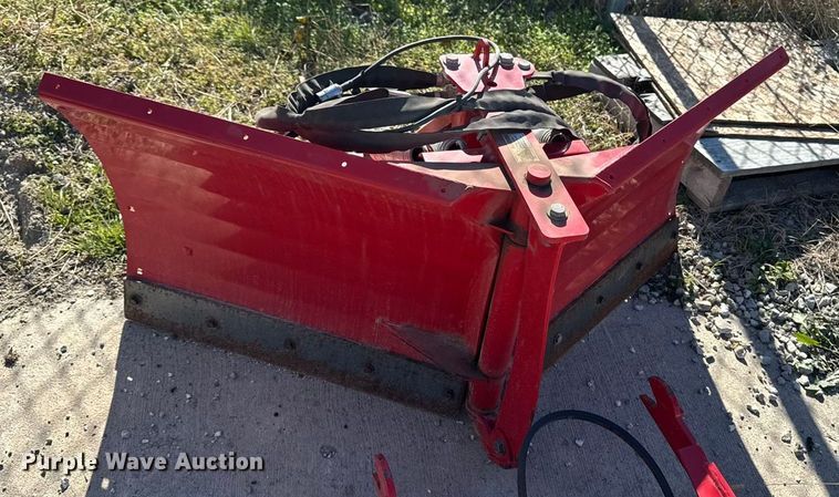 image for item EA2024 Ventrac 3400Y municipal tractor
