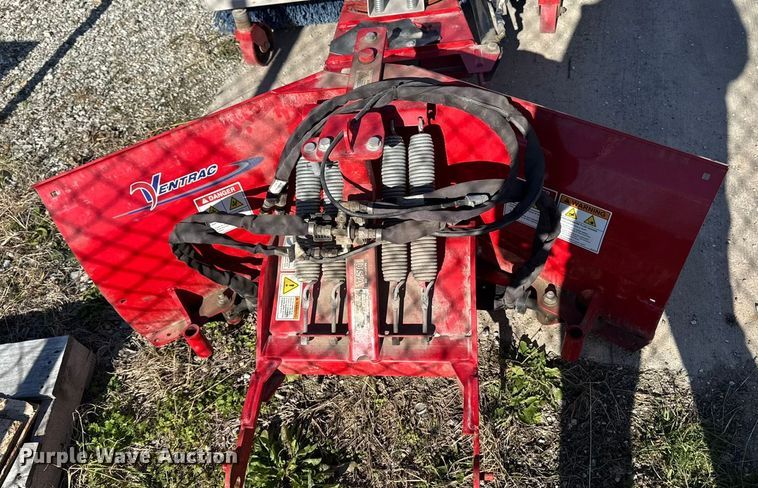 image for item EA2024 Ventrac 3400Y municipal tractor