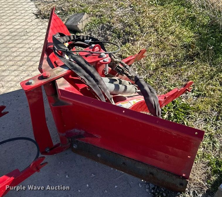 image for item EA2024 Ventrac 3400Y municipal tractor