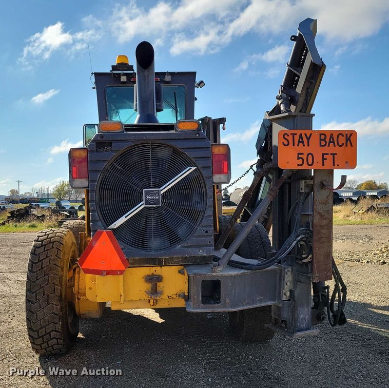 image for item EA2701 2003 Volvo G746B motor grader