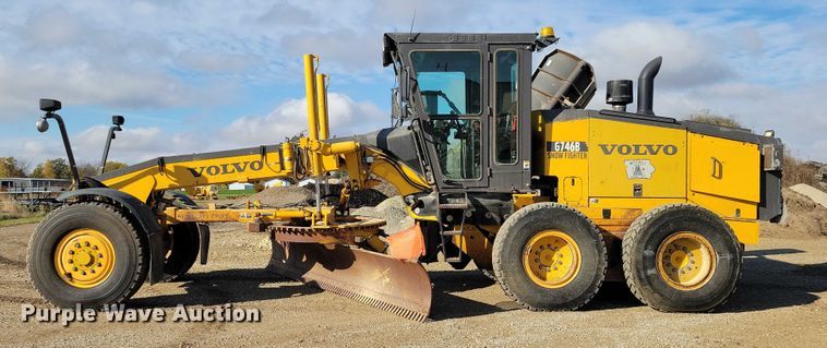 image for item EA2701 2003 Volvo G746B motor grader