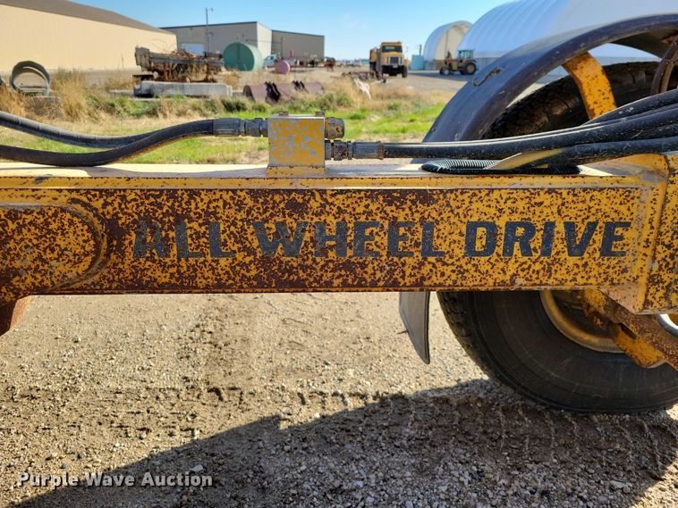 image for item EA2701 2003 Volvo G746B motor grader