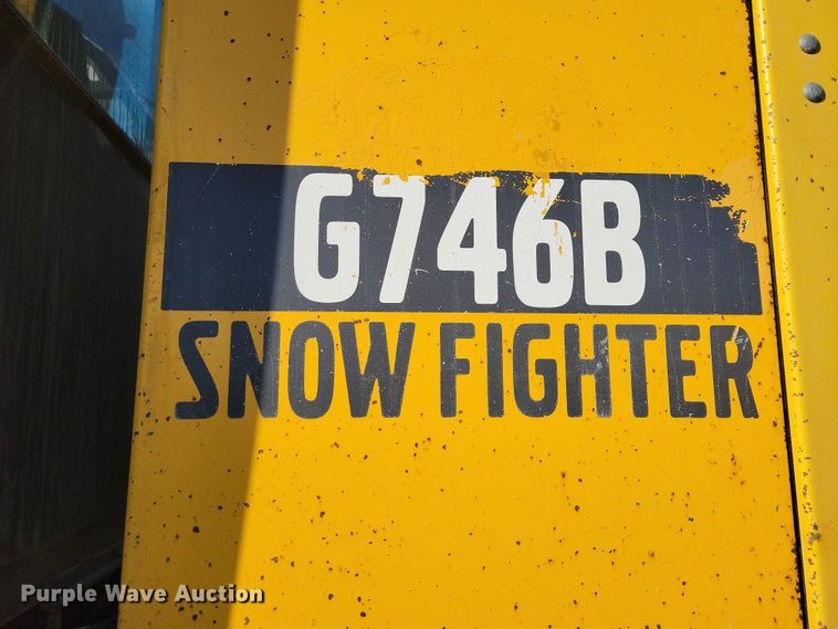 image for item EA2701 2003 Volvo G746B motor grader