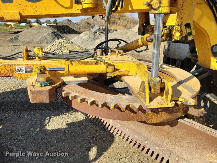 image for item EA2701 2003 Volvo G746B motor grader