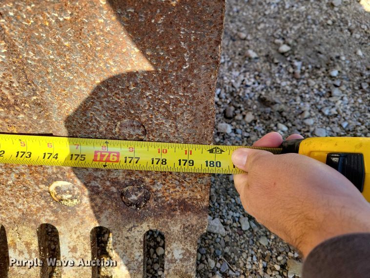 image for item EA2701 2003 Volvo G746B motor grader