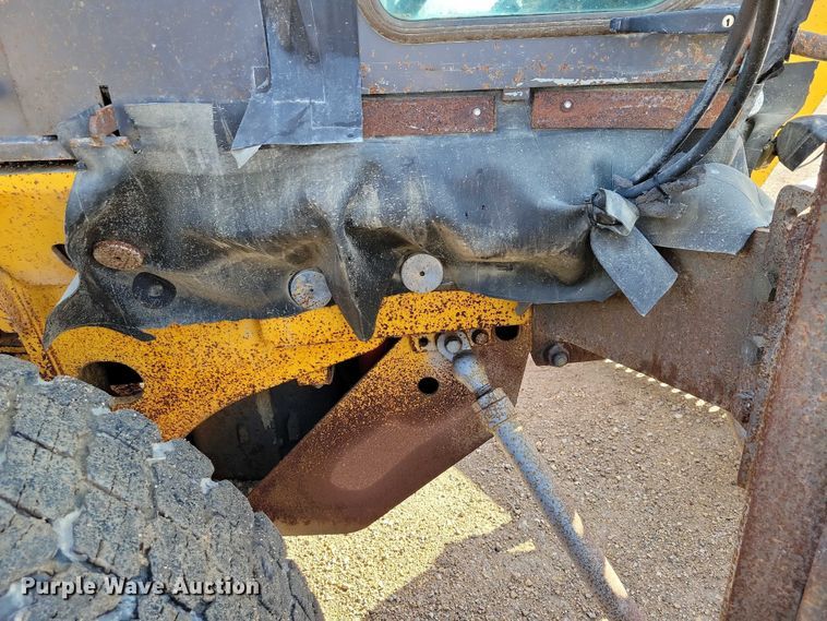 image for item EA2701 2003 Volvo G746B motor grader