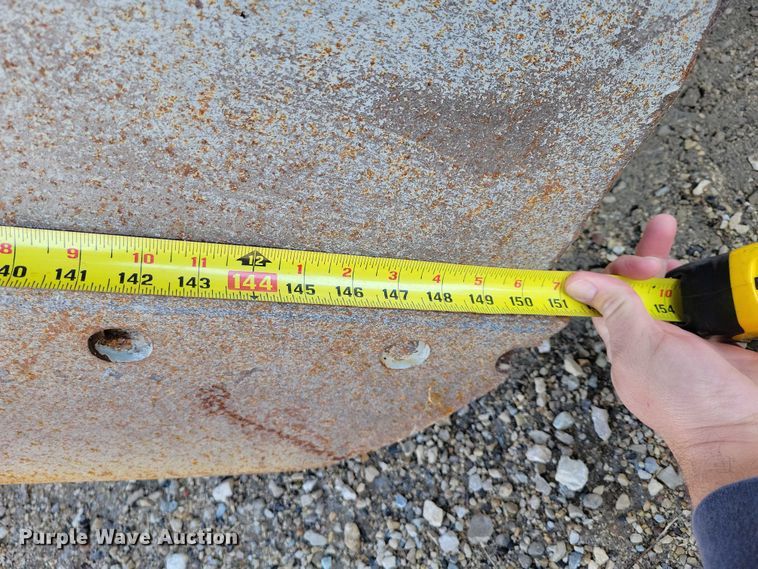 image for item EA2701 2003 Volvo G746B motor grader