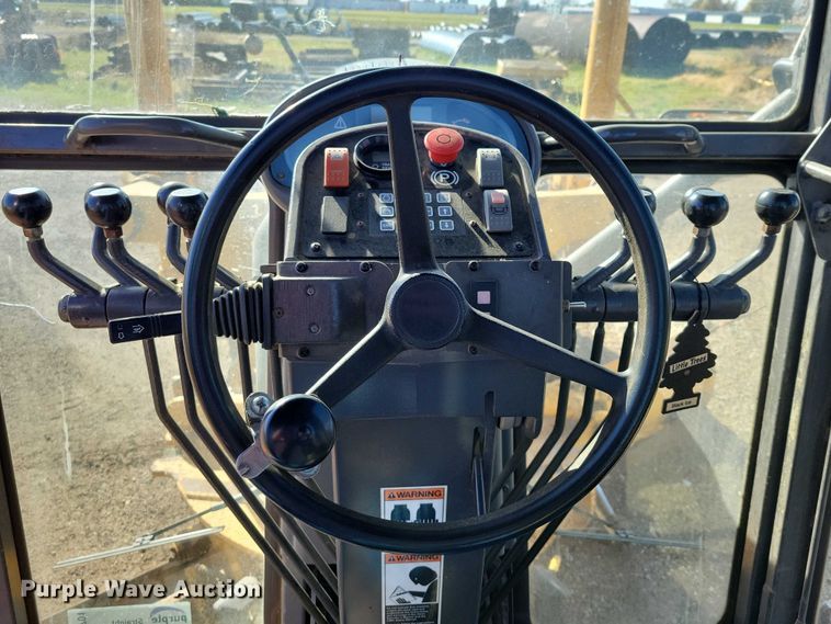 image for item EA2701 2003 Volvo G746B motor grader