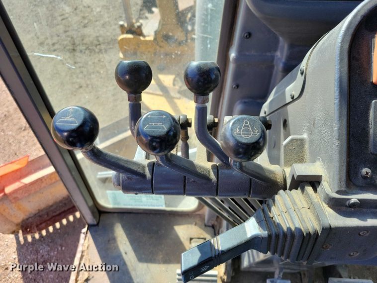 image for item EA2701 2003 Volvo G746B motor grader