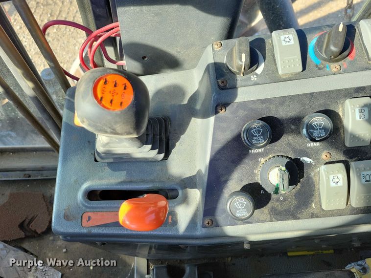 image for item EA2701 2003 Volvo G746B motor grader