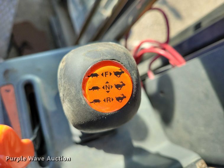 image for item EA2701 2003 Volvo G746B motor grader