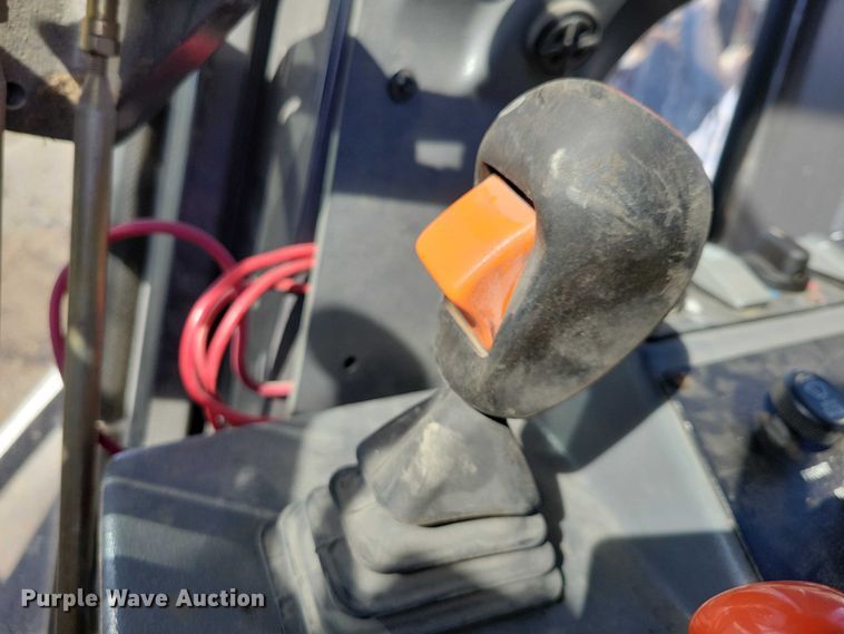 image for item EA2701 2003 Volvo G746B motor grader