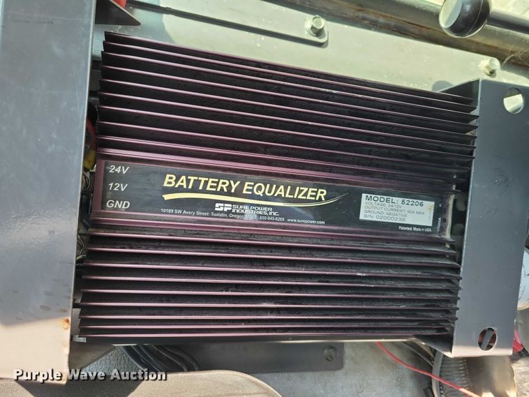 image for item EA2701 2003 Volvo G746B motor grader