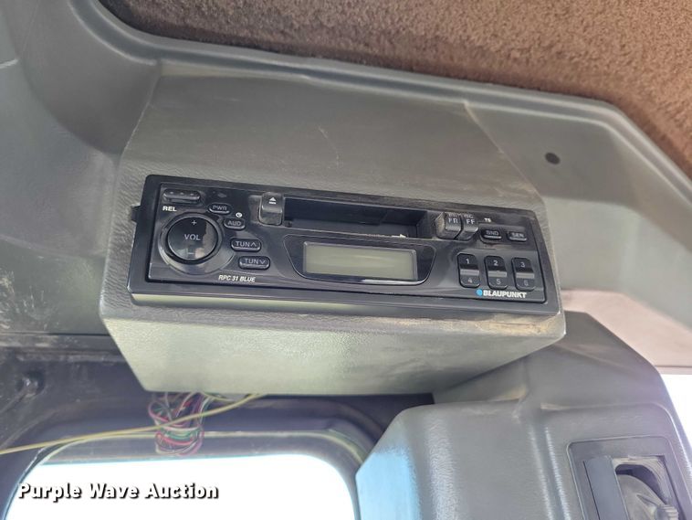 image for item EA2701 2003 Volvo G746B motor grader