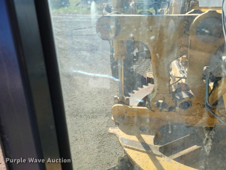 image for item EA2701 2003 Volvo G746B motor grader