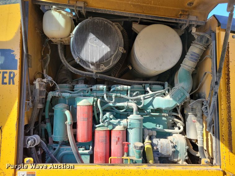 image for item EA2701 2003 Volvo G746B motor grader