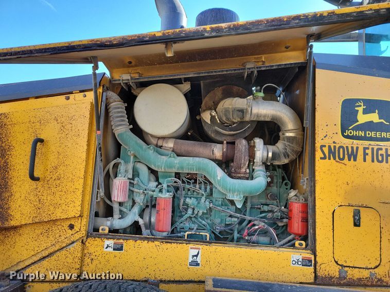 image for item EA2701 2003 Volvo G746B motor grader