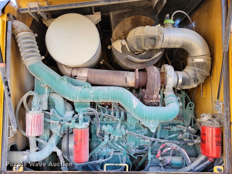 image for item EA2701 2003 Volvo G746B motor grader