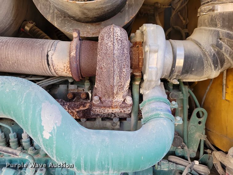 image for item EA2701 2003 Volvo G746B motor grader