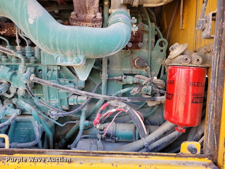 image for item EA2701 2003 Volvo G746B motor grader