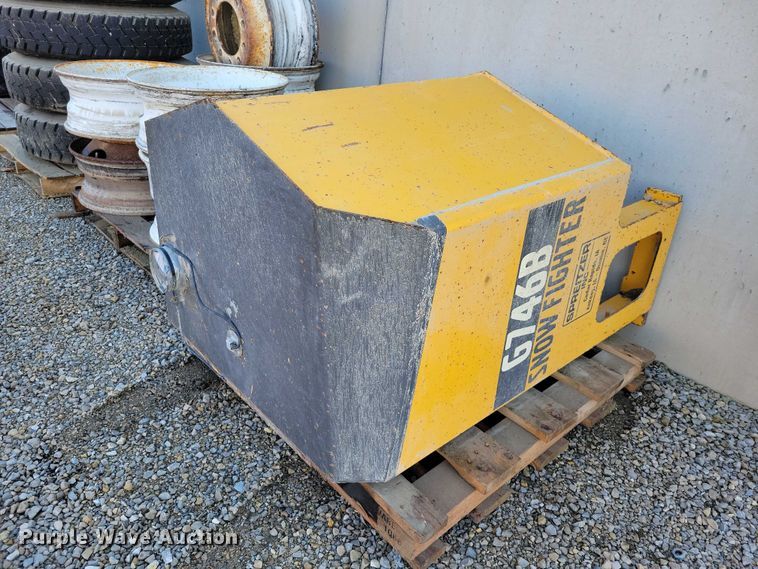 image for item EA2701 2003 Volvo G746B motor grader