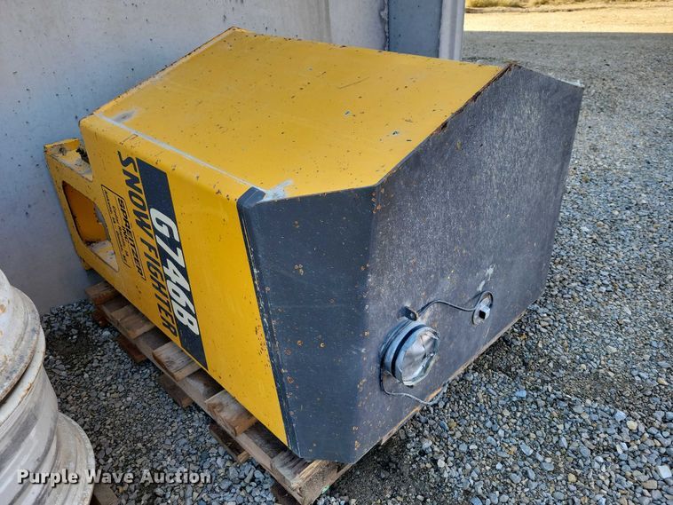 image for item EA2701 2003 Volvo G746B motor grader