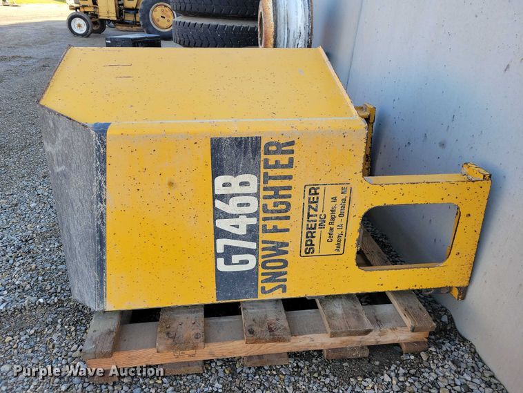 image for item EA2701 2003 Volvo G746B motor grader