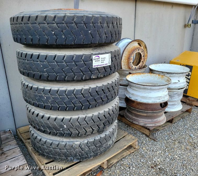 image for item EA2703 Tires and wheels