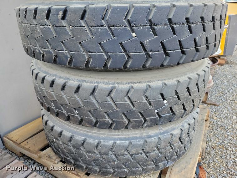 image for item EA2703 Tires and wheels