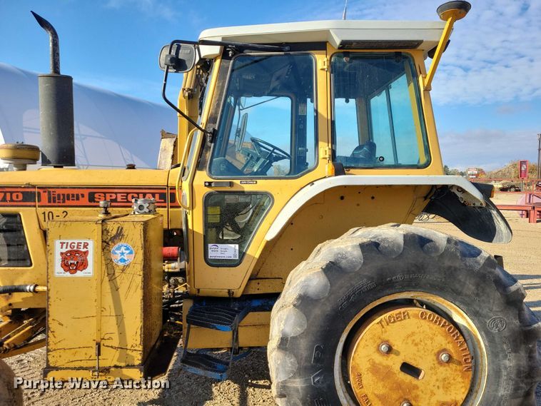 image for item EA2704 Ford 7710 Tiger Special tractor