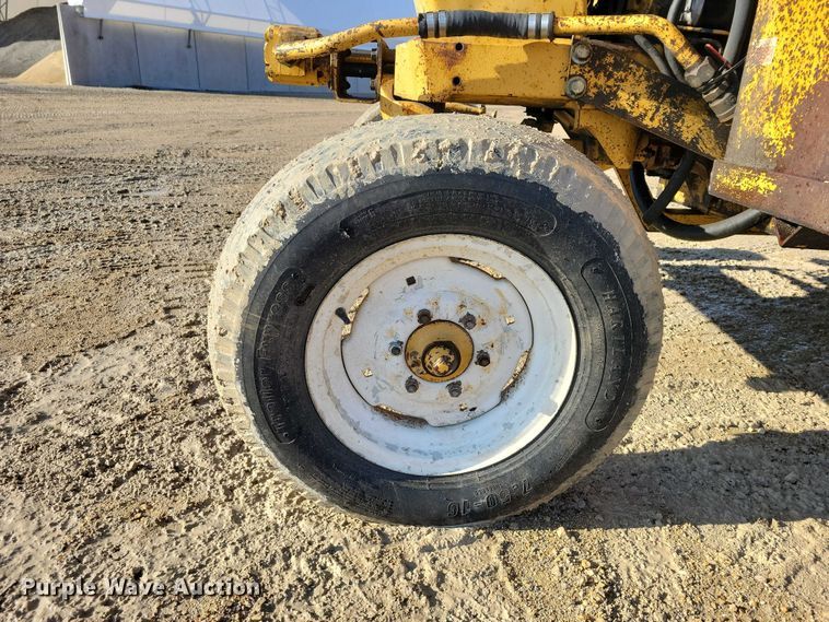 image for item EA2704 Ford 7710 Tiger Special tractor