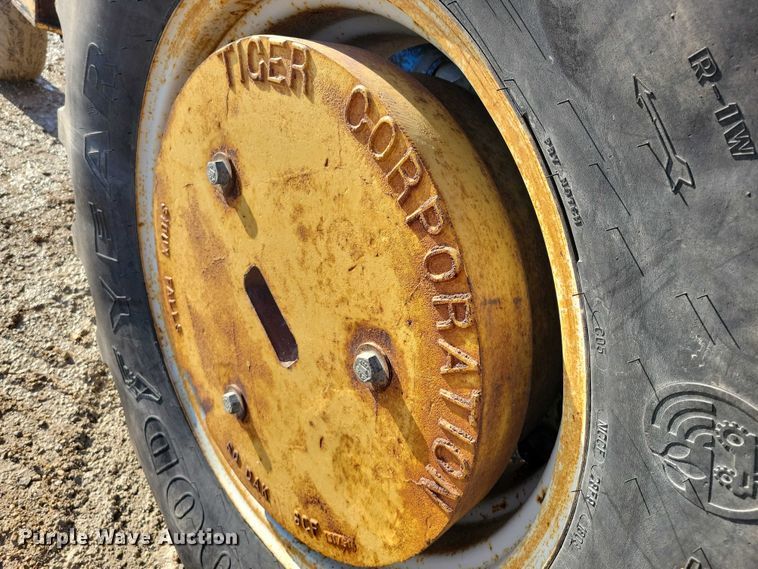 image for item EA2704 Ford 7710 Tiger Special tractor