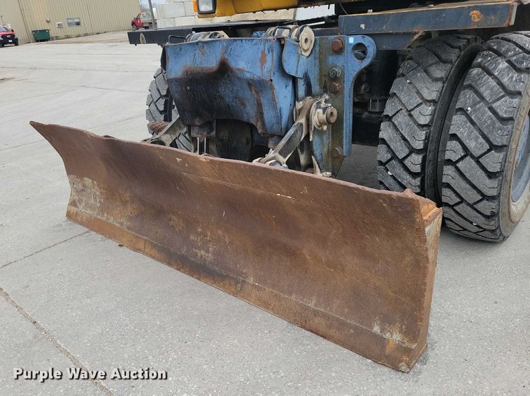 image for item EA2706 2012 John Deere 190D W wheeled excavator