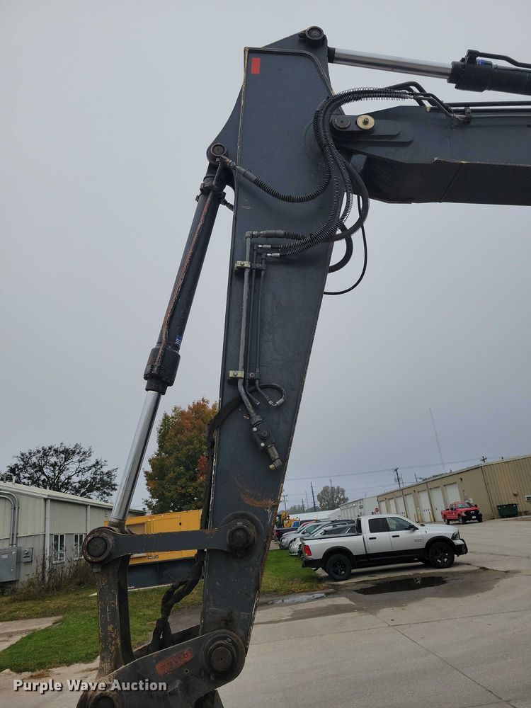 image for item EA2706 2012 John Deere 190D W wheeled excavator