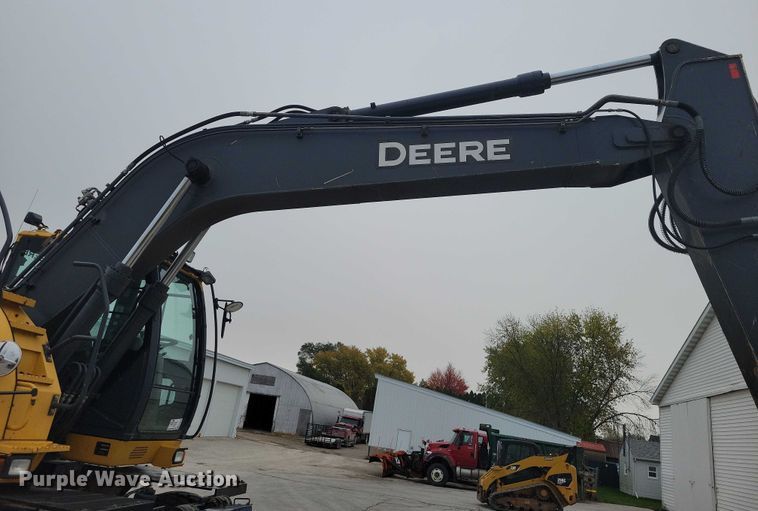 image for item EA2706 2012 John Deere 190D W wheeled excavator