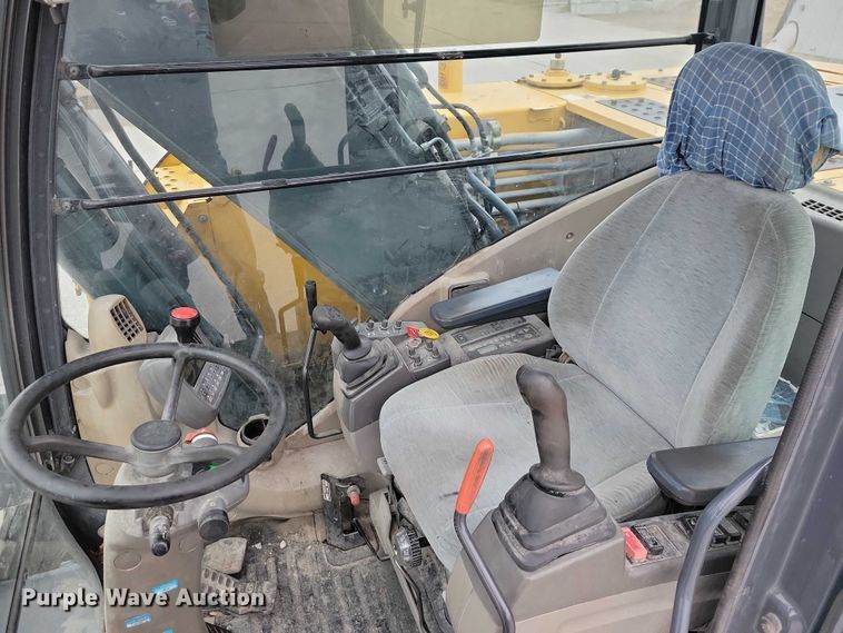 image for item EA2706 2012 John Deere 190D W wheeled excavator