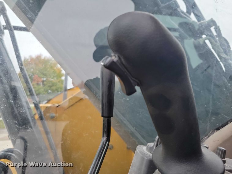 image for item EA2706 2012 John Deere 190D W wheeled excavator