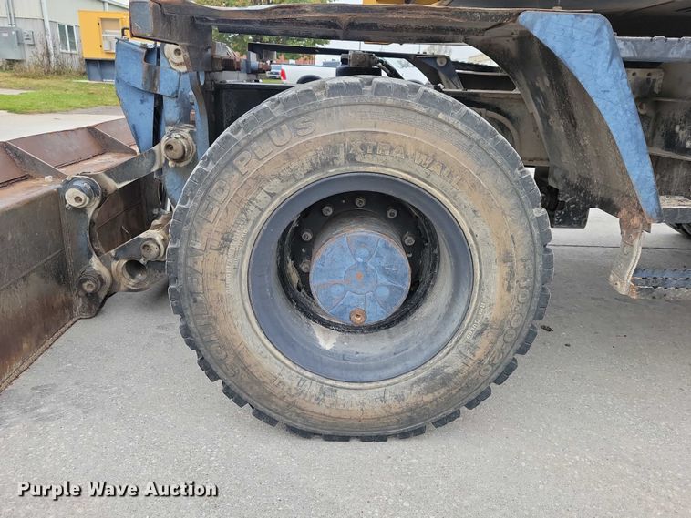 image for item EA2706 2012 John Deere 190D W wheeled excavator