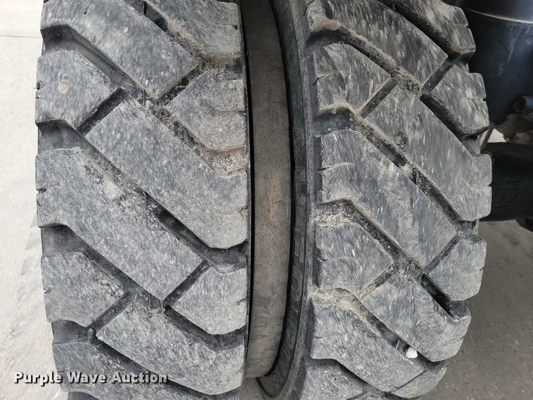 image for item EA2706 2012 John Deere 190D W wheeled excavator