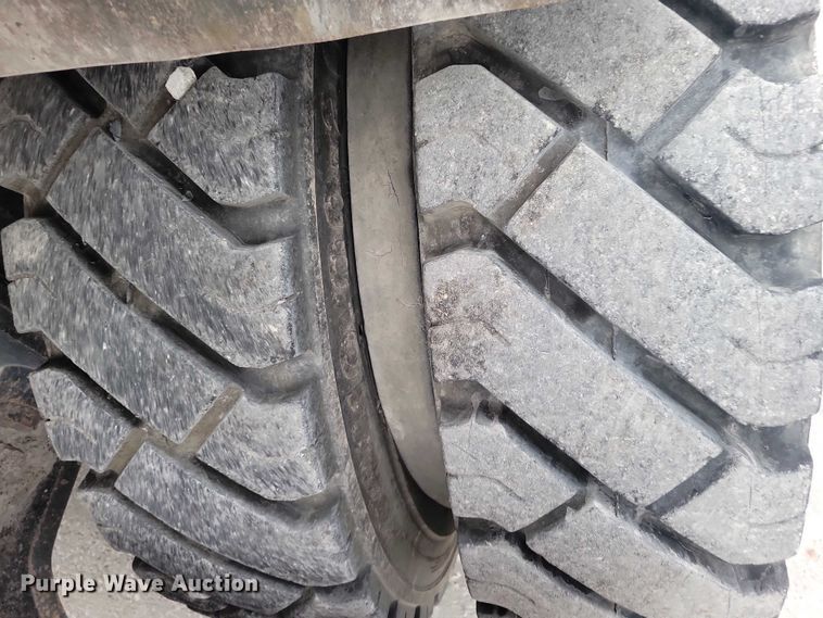 image for item EA2706 2012 John Deere 190D W wheeled excavator