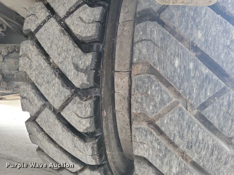 image for item EA2706 2012 John Deere 190D W wheeled excavator