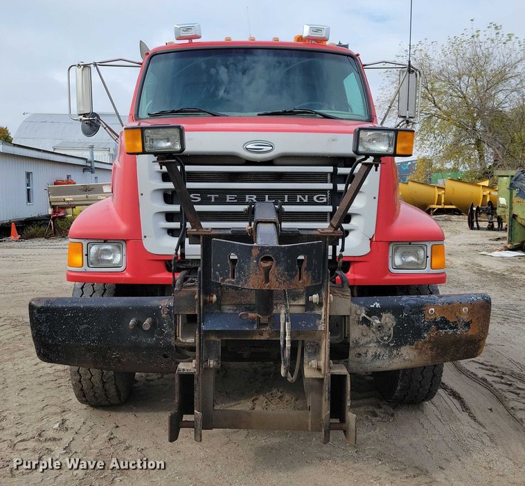 image for item EA2708 2004 Sterling L7500 dump truck